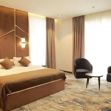 Unique Hotel Tashkent Esterno foto