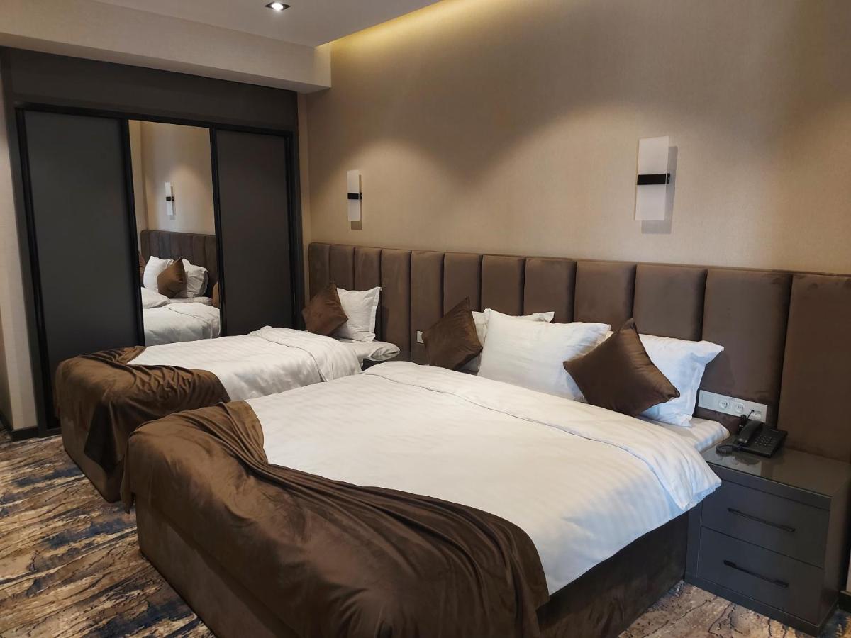 Unique Hotel Tashkent Esterno foto