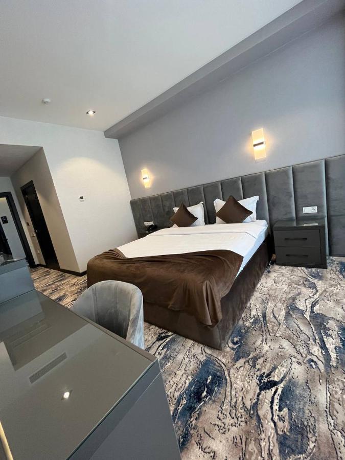 Unique Hotel Tashkent Esterno foto