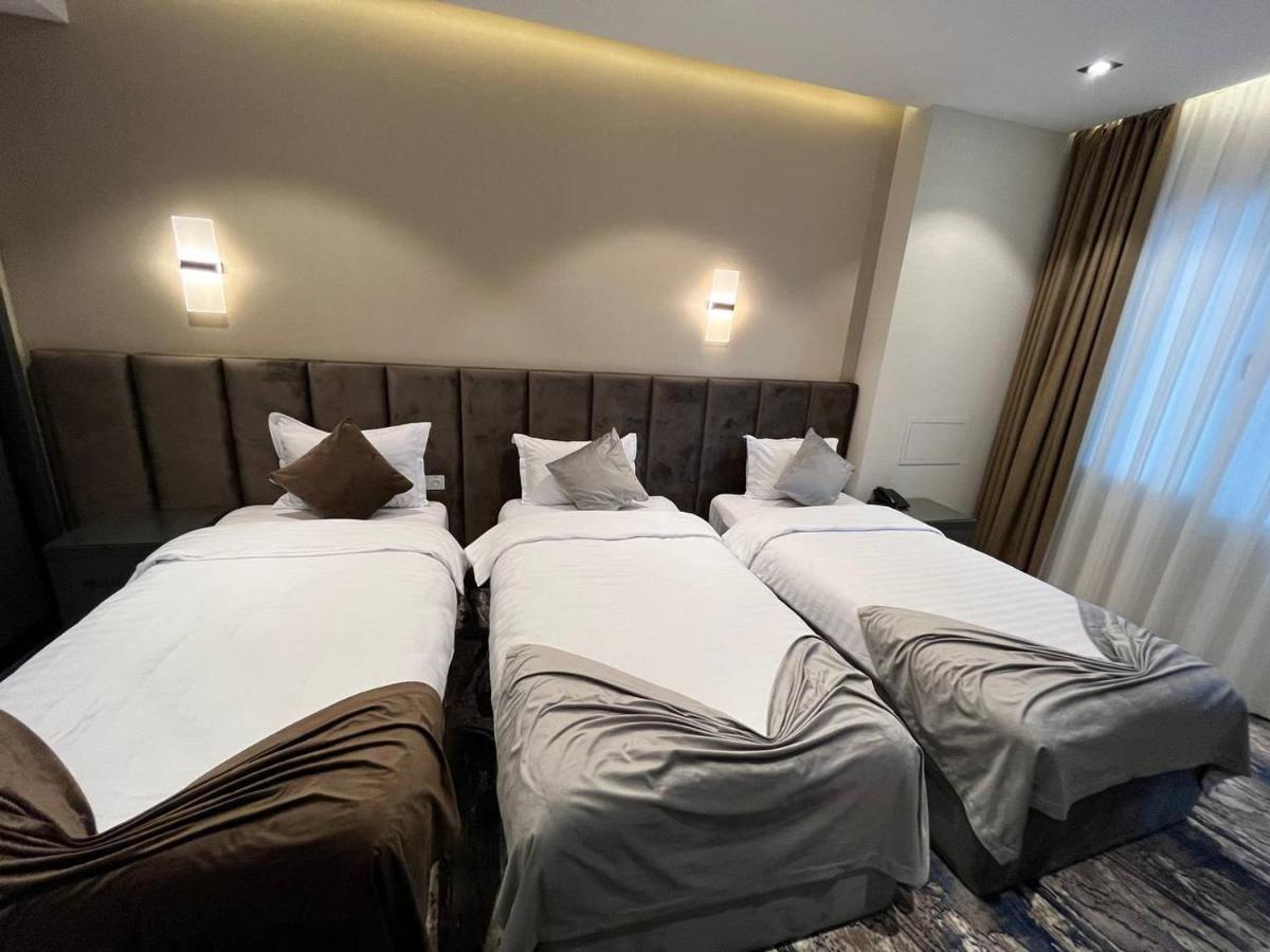 Unique Hotel Tashkent Esterno foto